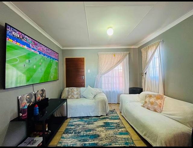 3 BEDROOM HOUSE FOR SALE IN SKY CITY